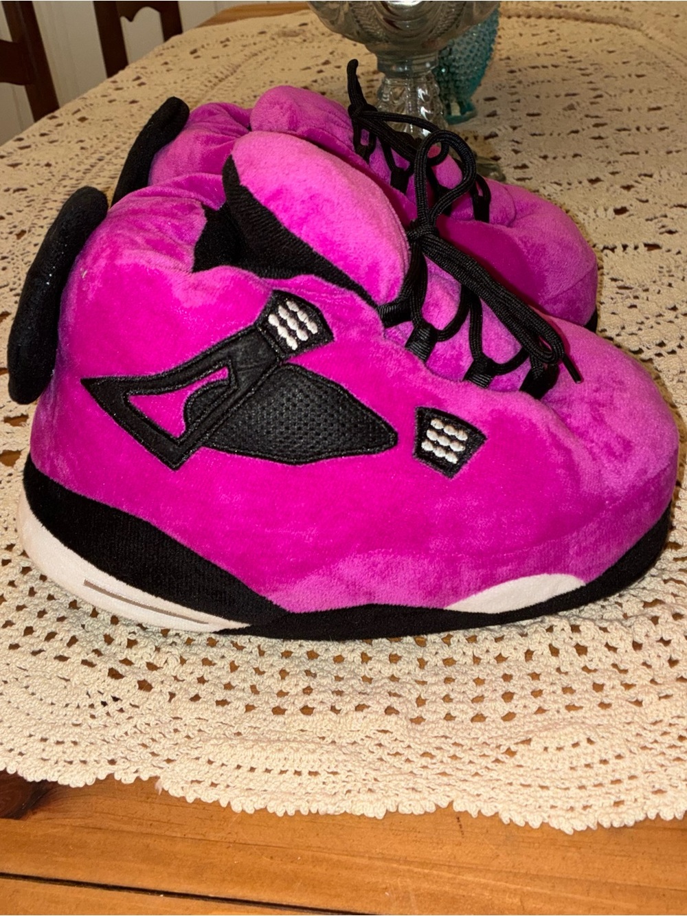 Jordan 4 Magenta Plush Sneaker Slippers - Picture 6 of 12